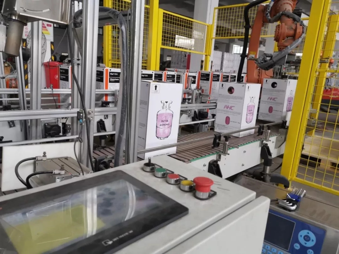 2019年10月18日 宝剑锋从磨砺出-澳宏“创造”的非重复性充装气瓶（NRC）自动灌装线实现全功能运行